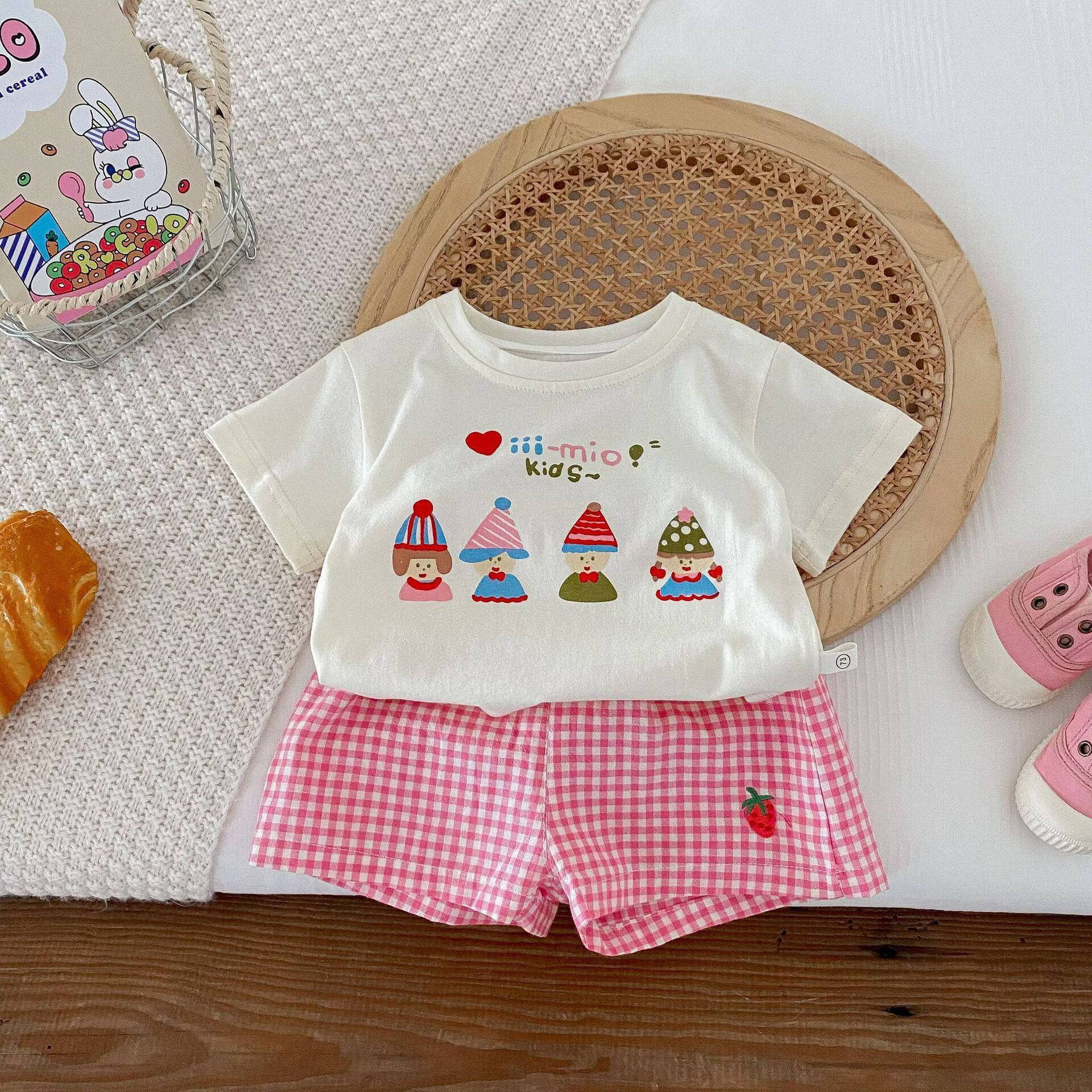 FADOBABY Girls Summer Outfit Cute Toddler Short Sleeve T-Shirt and Shorts Two-Piece Set 12